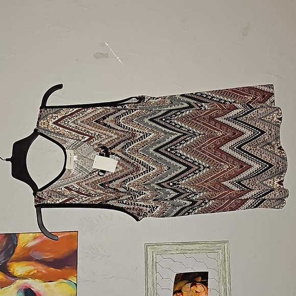 Tank top - Picture 2 of 3